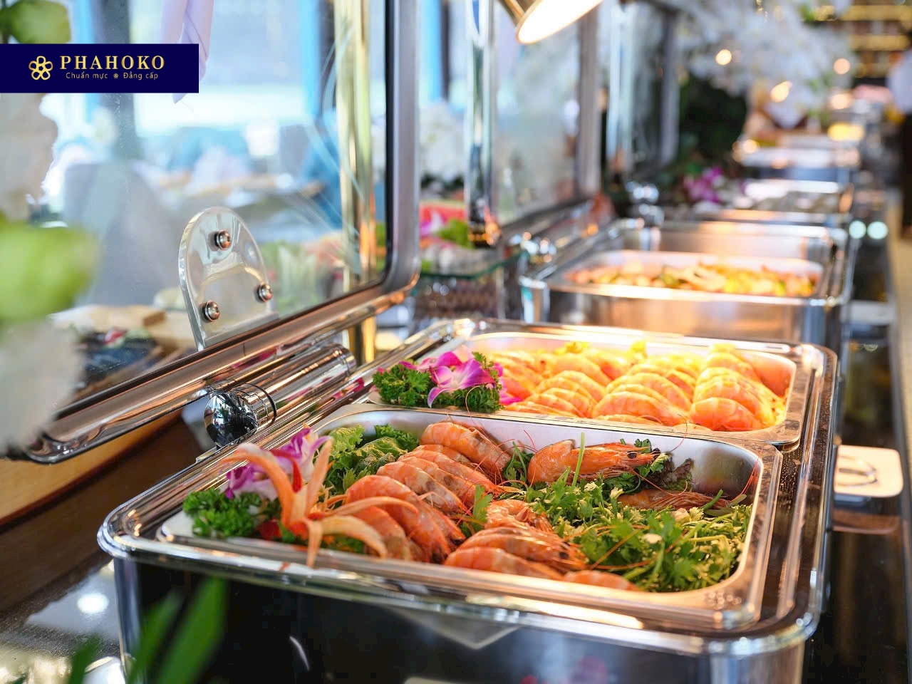 thiet bi buffet du thuyen 99 2